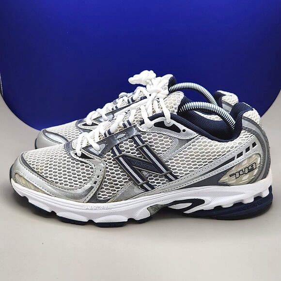 New Balance 749 (2009) - Picture 4 of 6